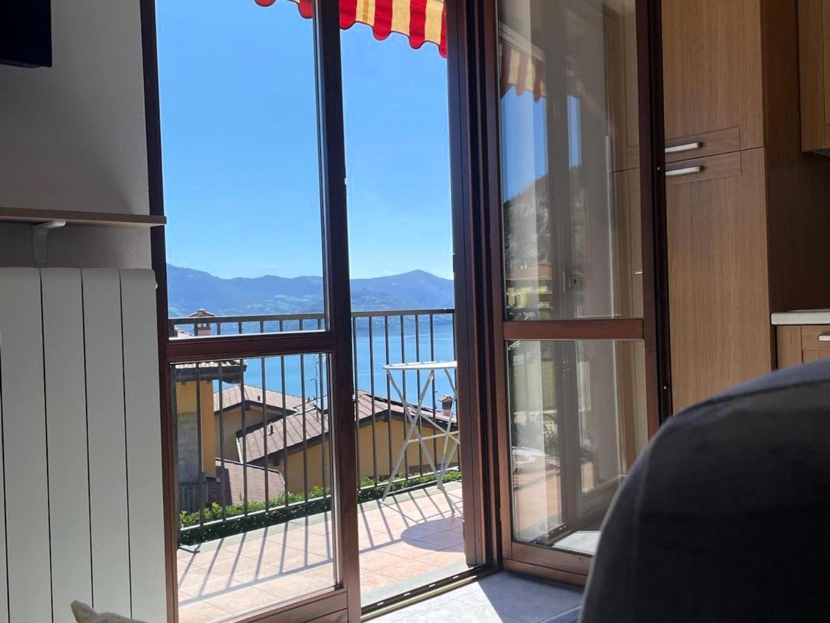 Happy Guest Apartments - Lake View And Pool Riva di Solto Esterno foto